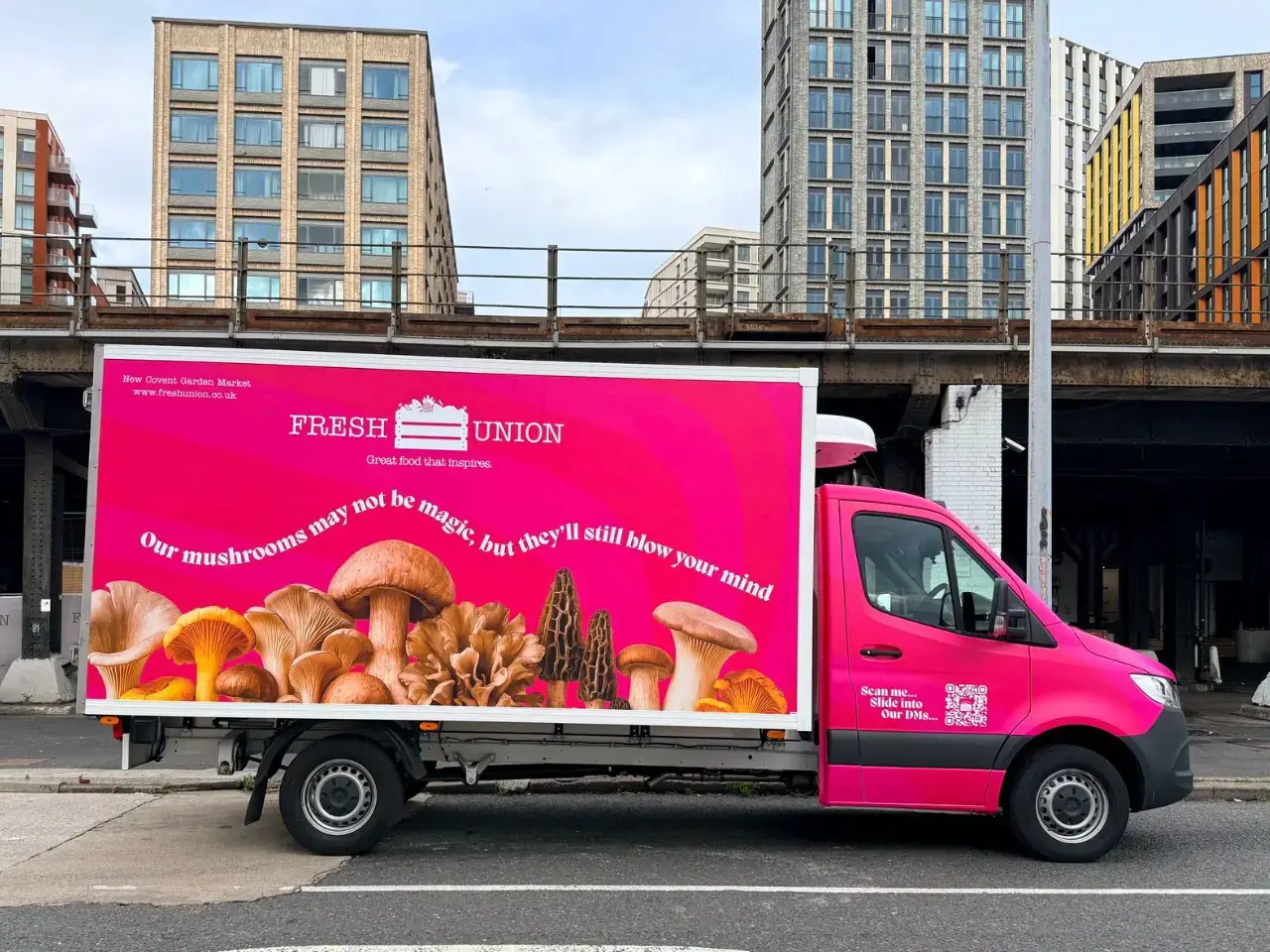 Mercedes-Benz Sprinter Box Fridge Van Side